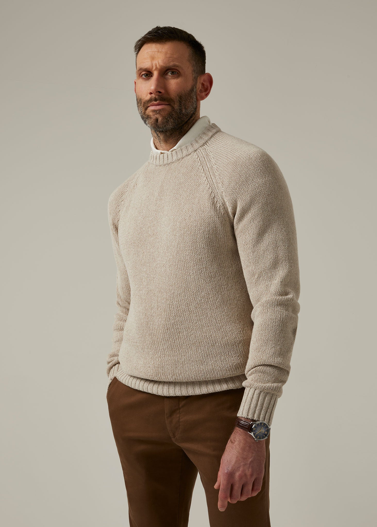 Maplebeck Raglan Sleeve Crew Neck in Hay