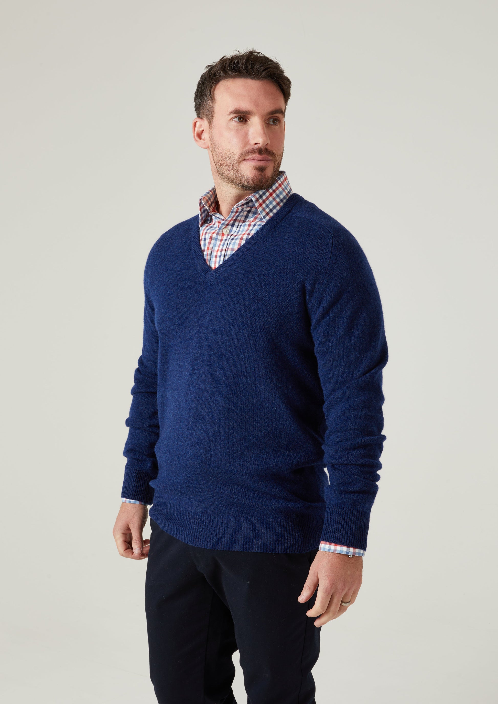 Kilsyth Men's Lambswool Jumper in Indigo