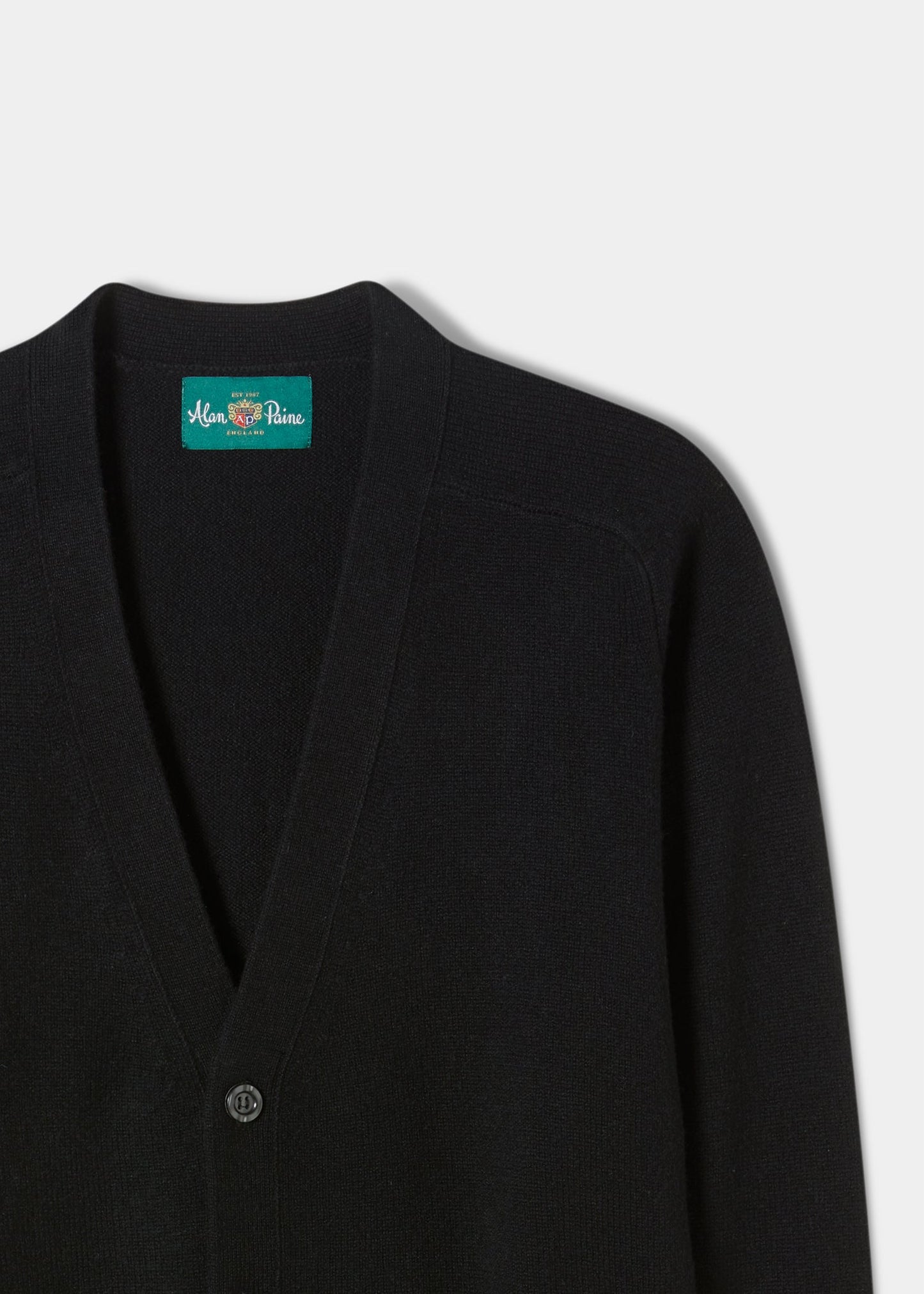 Lambswool-Cardigan-Black