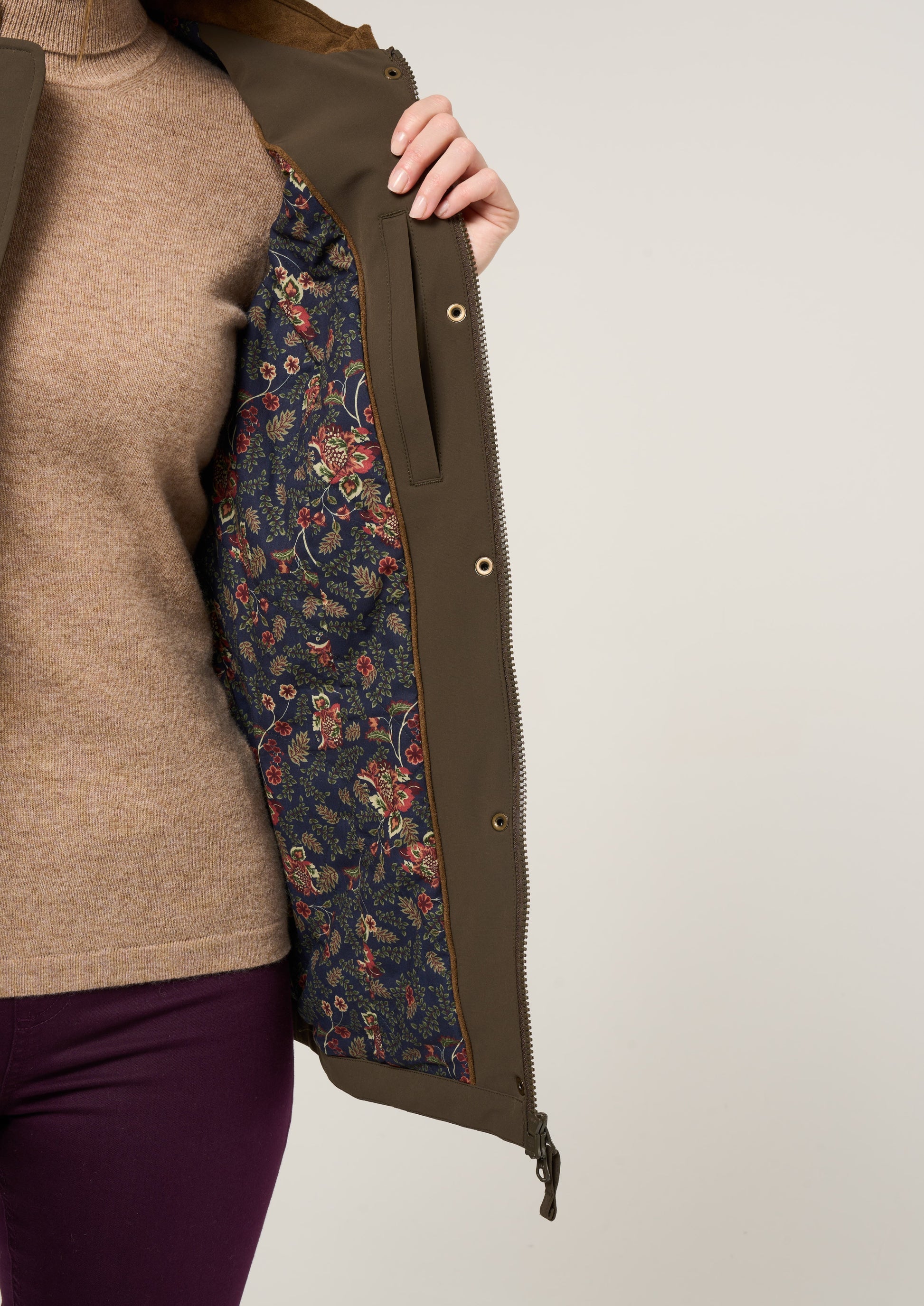 Lockwood Ladies Shooting Waistcoat In Olive