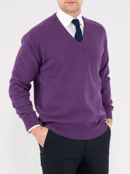 Men's Lambswool Vee Neck Jumper in Aubergine - Classic Fit