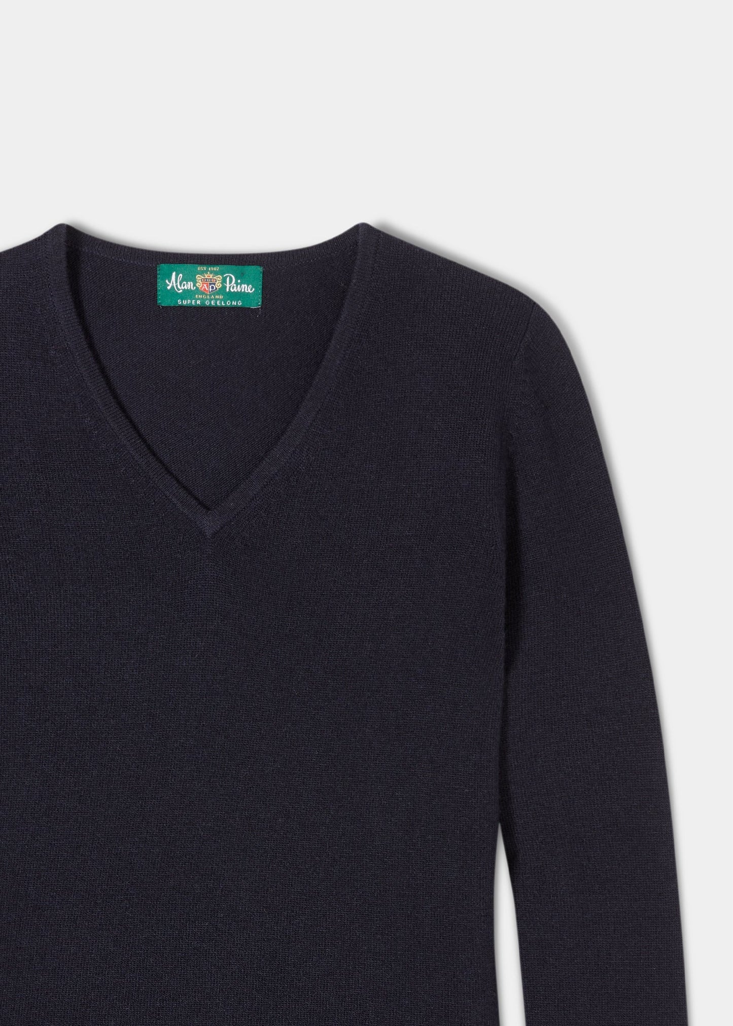 ladies-geelong-lambswool-vee-neck-jumper-dark-navy