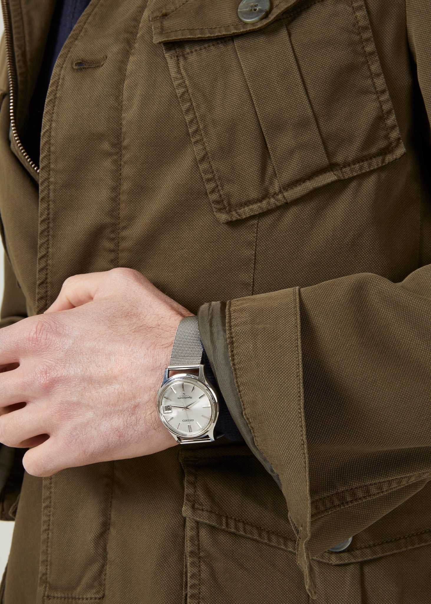 Casual men's jacket in olive green.